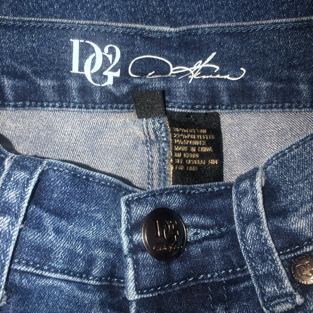 DG2 Diane Gilman denim patchwork capris size 2 P - Picture 2 of 3